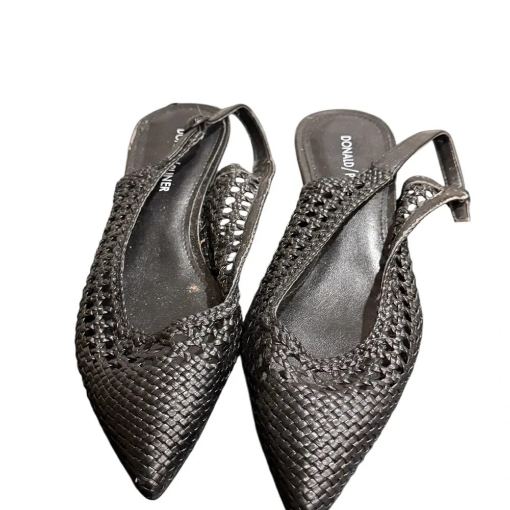 Donald J. Pliner Black slingback with Woven Texture kitten heel size 7